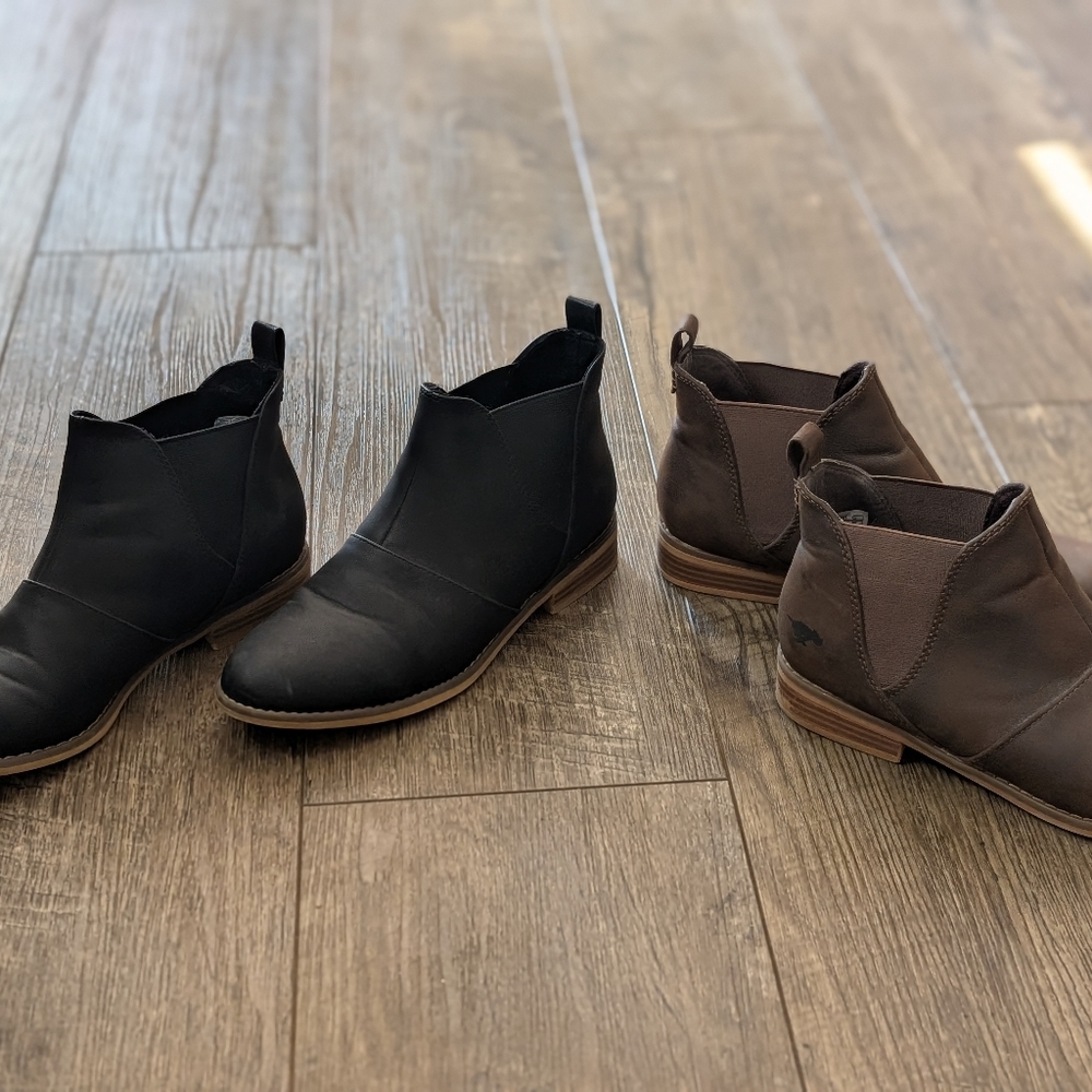 Rocket Dog Men's Chukka Boots in Black and Brown